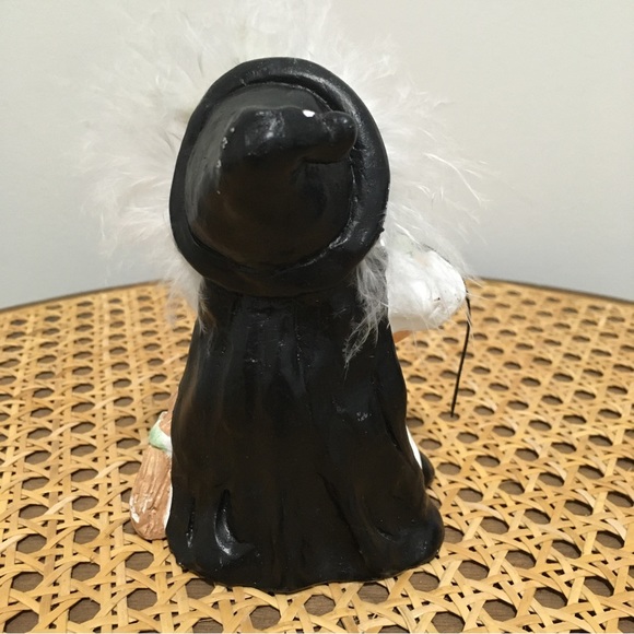 1994 Kristin Cast Art Halloween Witch Figurine Pumpkin Broom - Picture 7 of 11